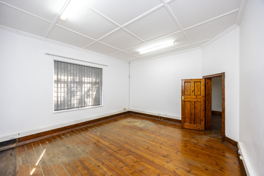 8 Bedroom Property for Sale in Vincent Eastern Cape